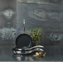 Outlet SCANPAN 24 cm stegepande i omslag - HaptIQ