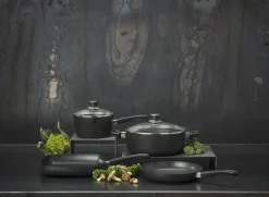 New SCANPAN 1,8 l/18cm kasserolle m. låg - Classic Induction